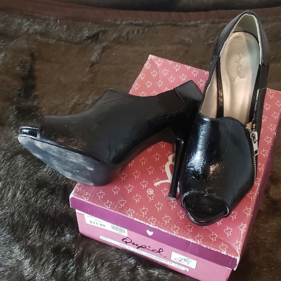 Heels - Picture 6 of 6